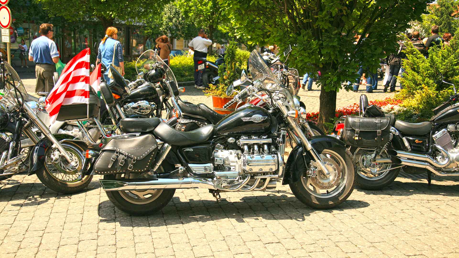Harley-Davidson fesztivál, hathengeres.