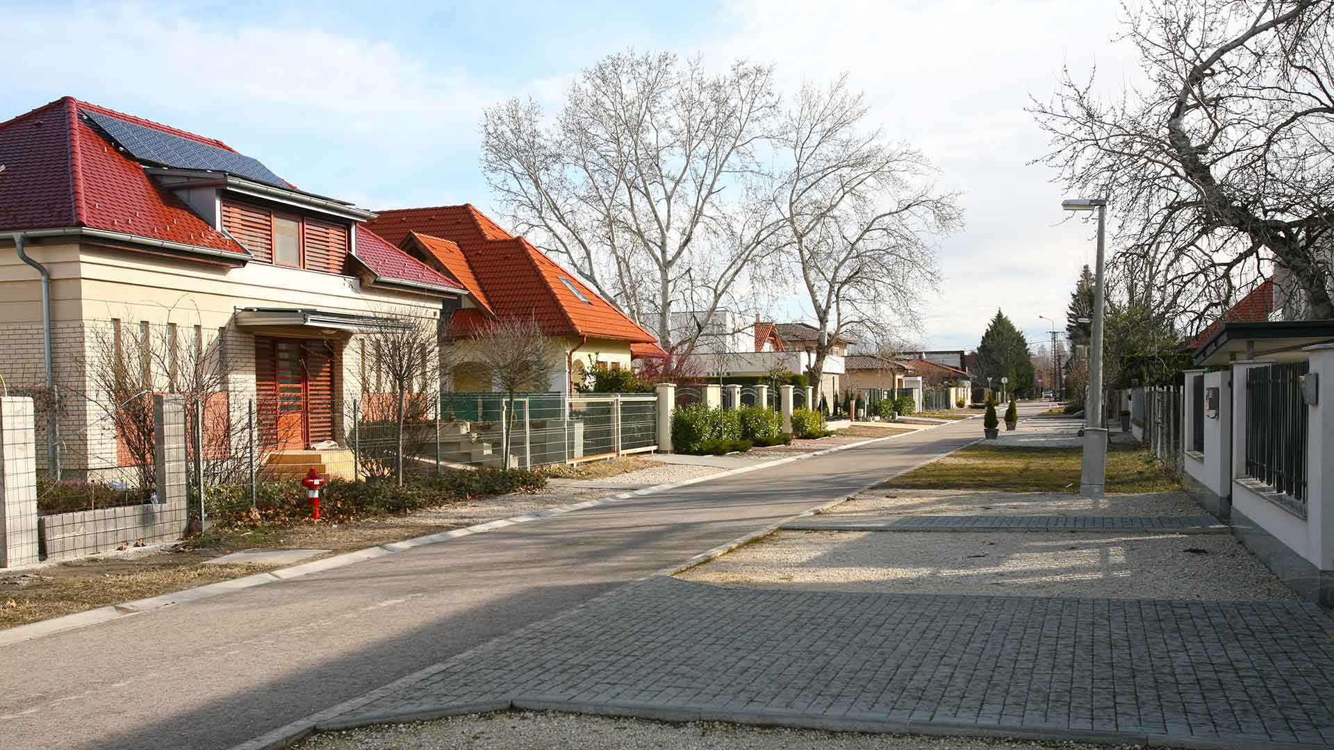 Zamárdi, Ponty utca. Az új házak, kiváló befektetések. Pár lépésre kilométer hosszú szabad strand