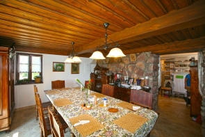 Lakóház, szép kilátással a Balatonra, eladó